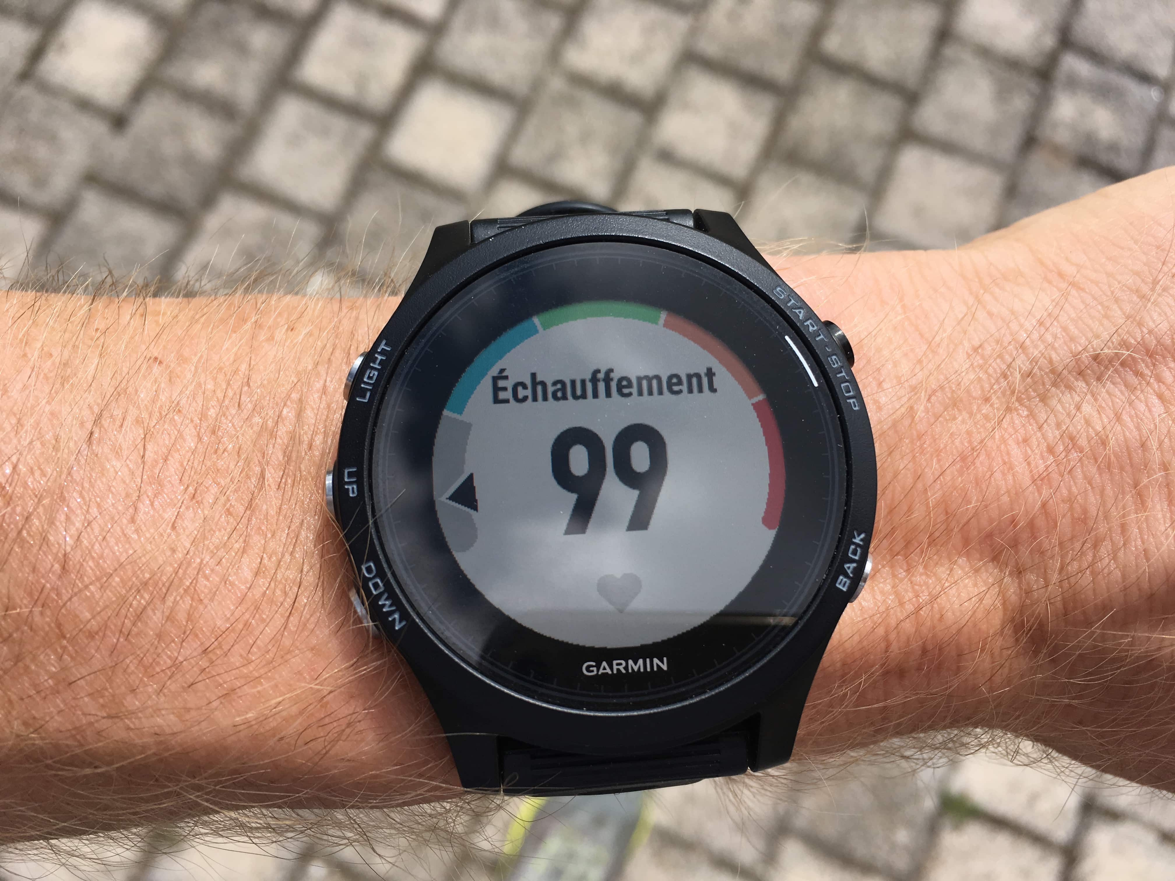 GARMIN Montre GPS Forerunner 935 Noir avec Bracelet Noir