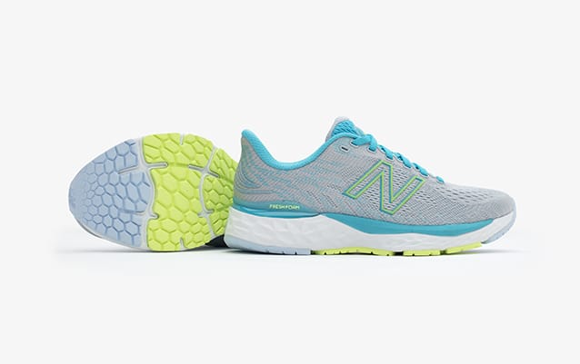 Paire de chaussures NewBalance 880V11